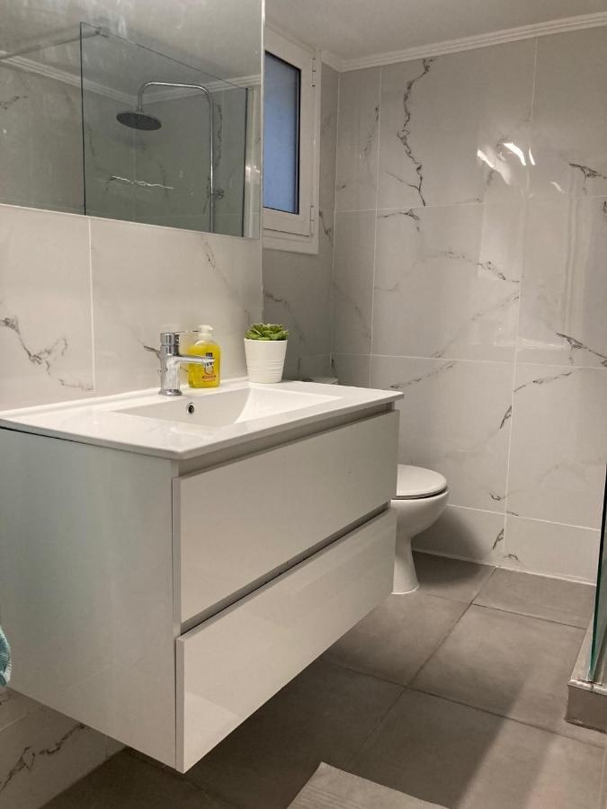 Great Apartment With Terrace In Central Athene Buitenkant foto